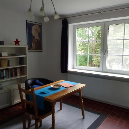 Laendliche 1-raumwohnung Im Park * Thulendorf