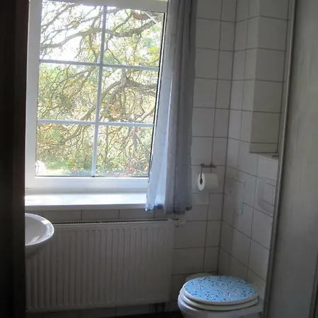 Laendliche 1-raumwohnung Im Park * Thulendorf