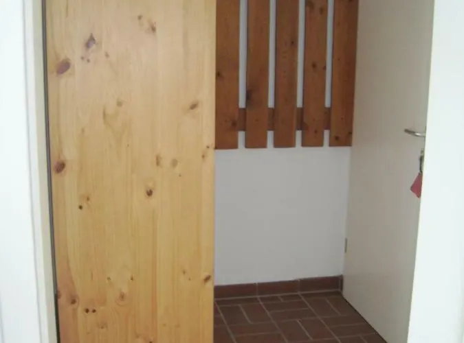 Laendliche 1-raumwohnung Im Park Thulendorf